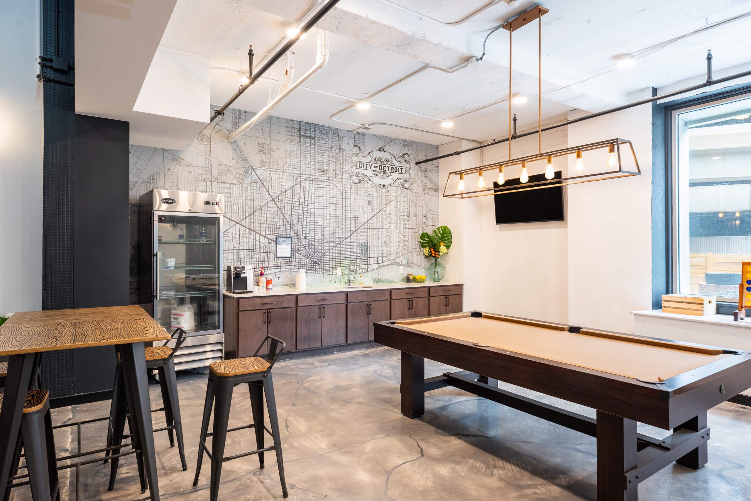 Philip Houze - 415 Clifford St - 401, 402, 412, Amenities
