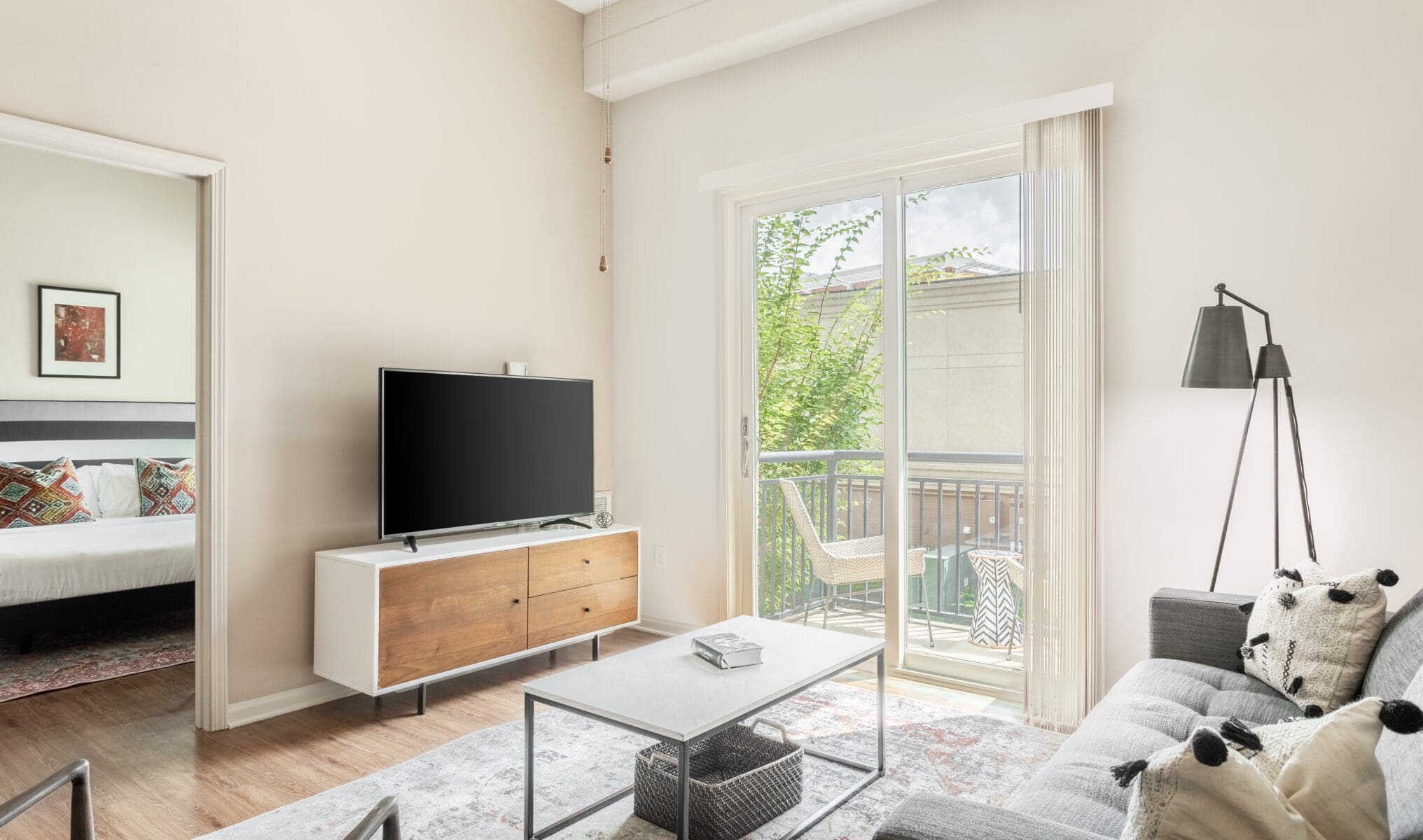 Luxury Apartments Rentals in Greenvile SC Mint House