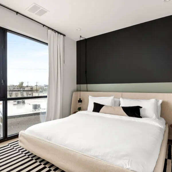 918_Main_St_301_int_17