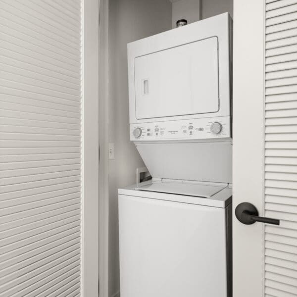 918_Main_St_301_int_32