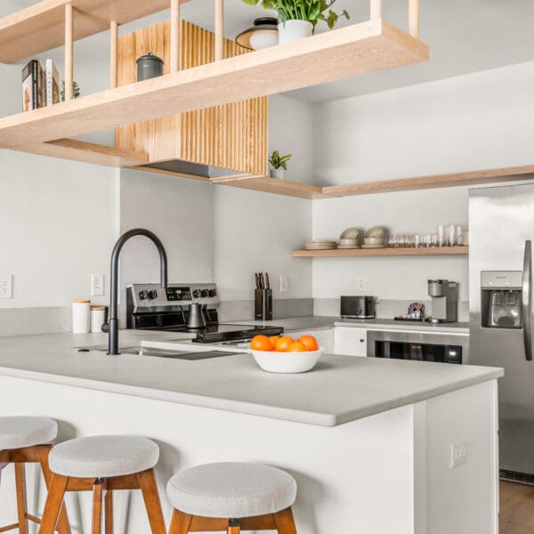 918_Main_St_303_int_08