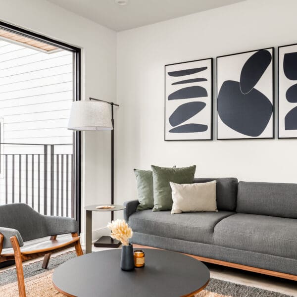 918_Main_St_303_int_15