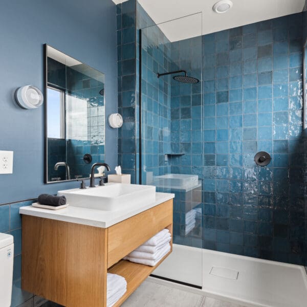 918_Main_St_501_int_21