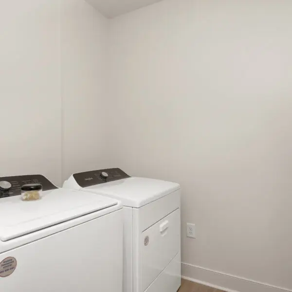 918_Main_St_501_int_33