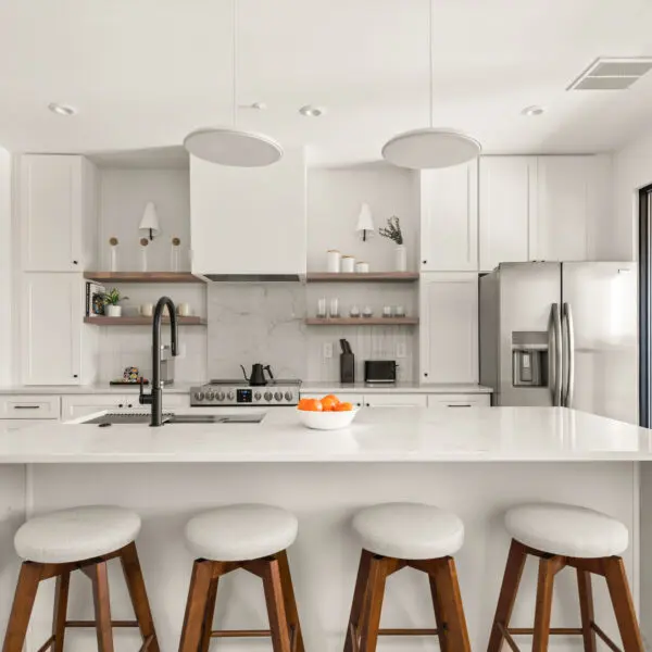 918_Main_St_502_int_08 2