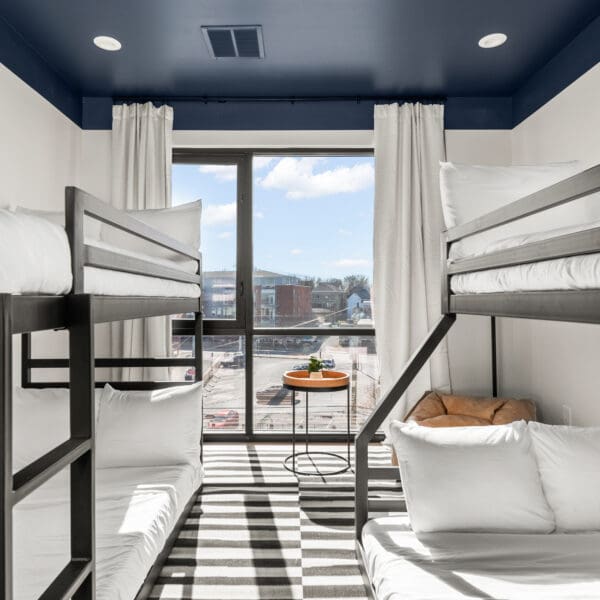 918_Main_St_502_int_17