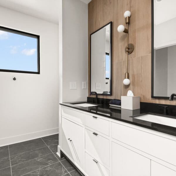 918_Main_St_502_int_21