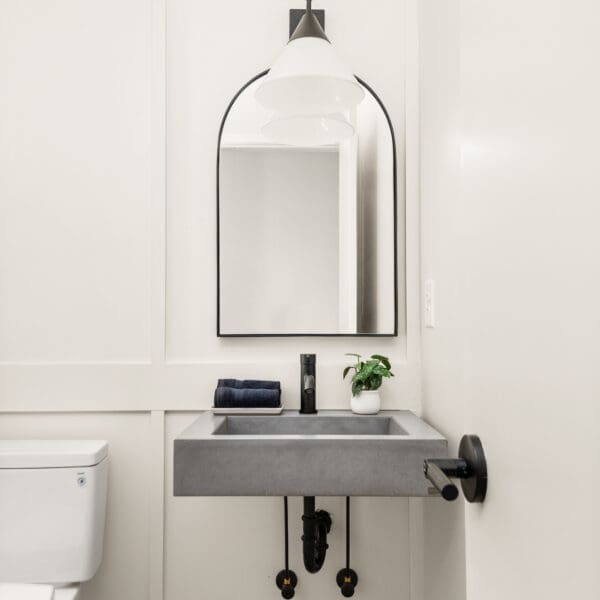 918_Main_St_502_int_32