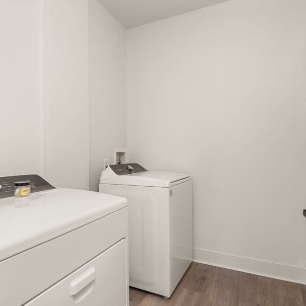 918_Main_St_502_int_33